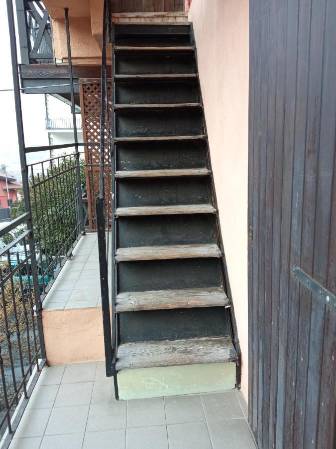Ferienwohnung Cute Little Flat With View, 20 Mins To Bgy Airport Pradalunga Exterior foto