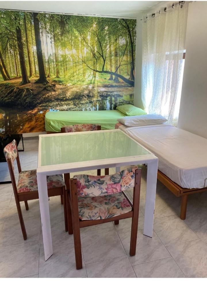Ferienwohnung Cute Little Flat With View, 20 Mins To Bgy Airport Pradalunga Exterior foto